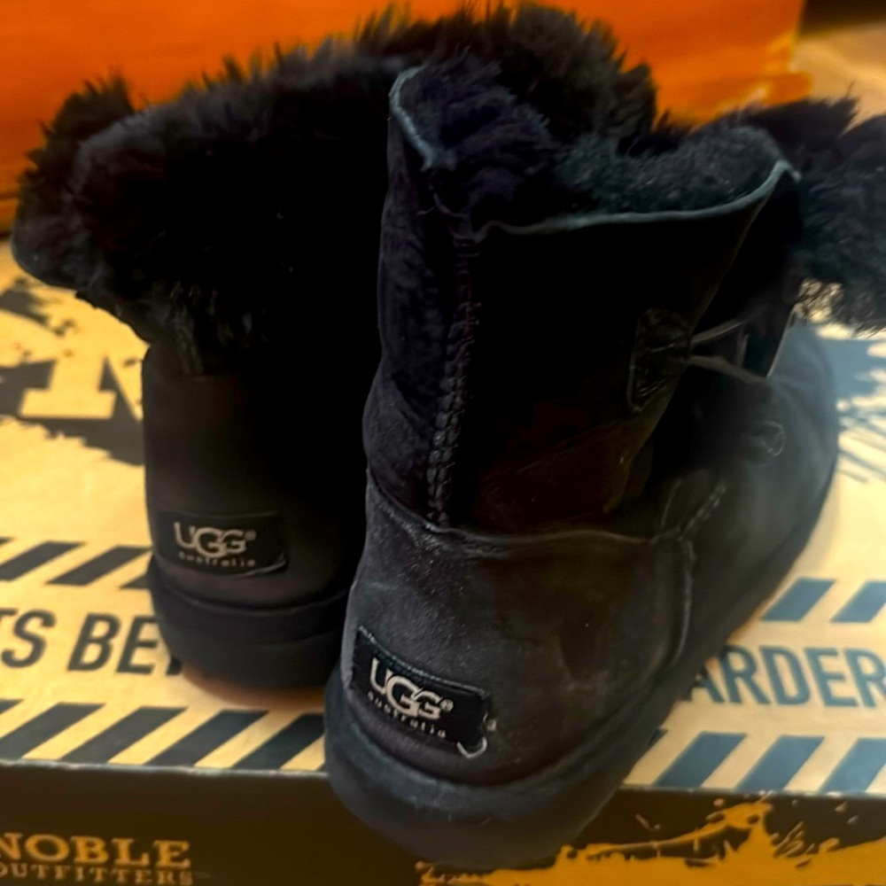 Uggs bootie style